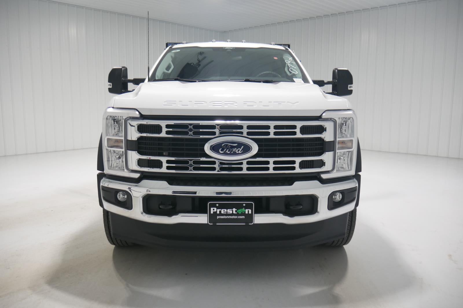 2026 Ford Super Duty F-550 DRW XL