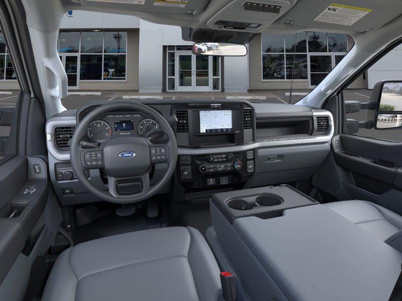 2025 Ford Super Duty F-550 DRW XL
