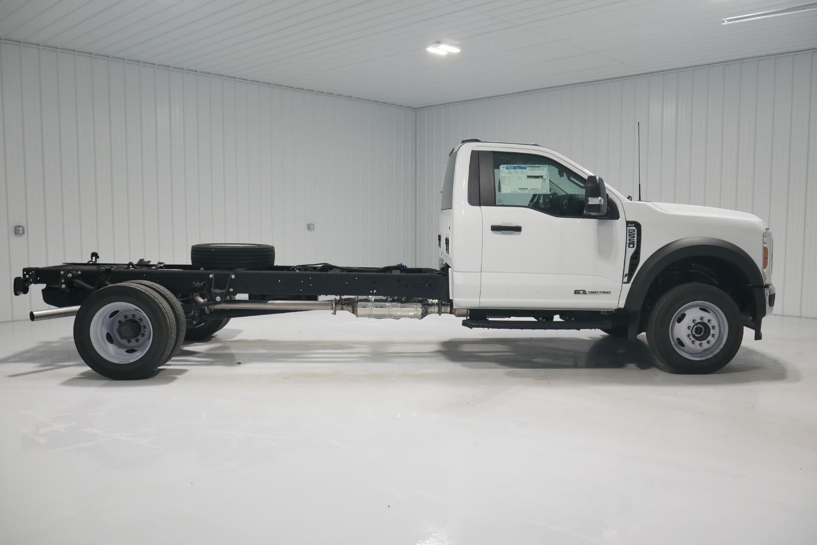 2024 Ford Super Duty F-550 DRW XLT CHASSIS ONLY
