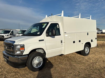 2026 Ford E-Series Cutaway 10' KNAPHEIDE KUV UTILITY VAN, MASTER LOCKING SYSTEM, CLASS V HITCH, 3 BOW LADDER RACK