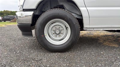 2027 Ford E305t E-350 SRW