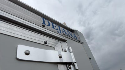 2027 Ford E305t E-350 SRW