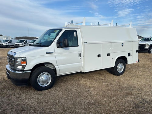 2026 Ford E-Series Cutaway 10' KNAPHEIDE KUV UTILITY VAN, MASTER LOCKING SYSTEM, CLASS V HITCH, 3 BOW LADDER RACK