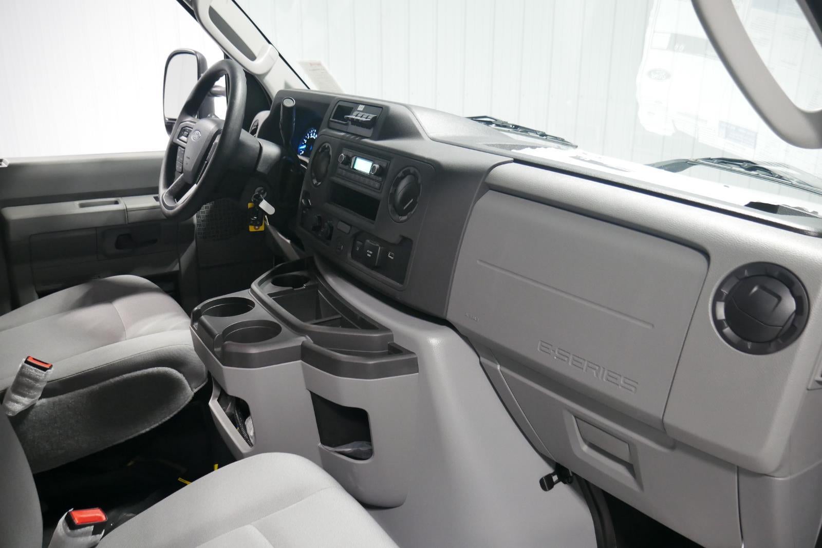 2026 Ford E-Series Cutaway Base