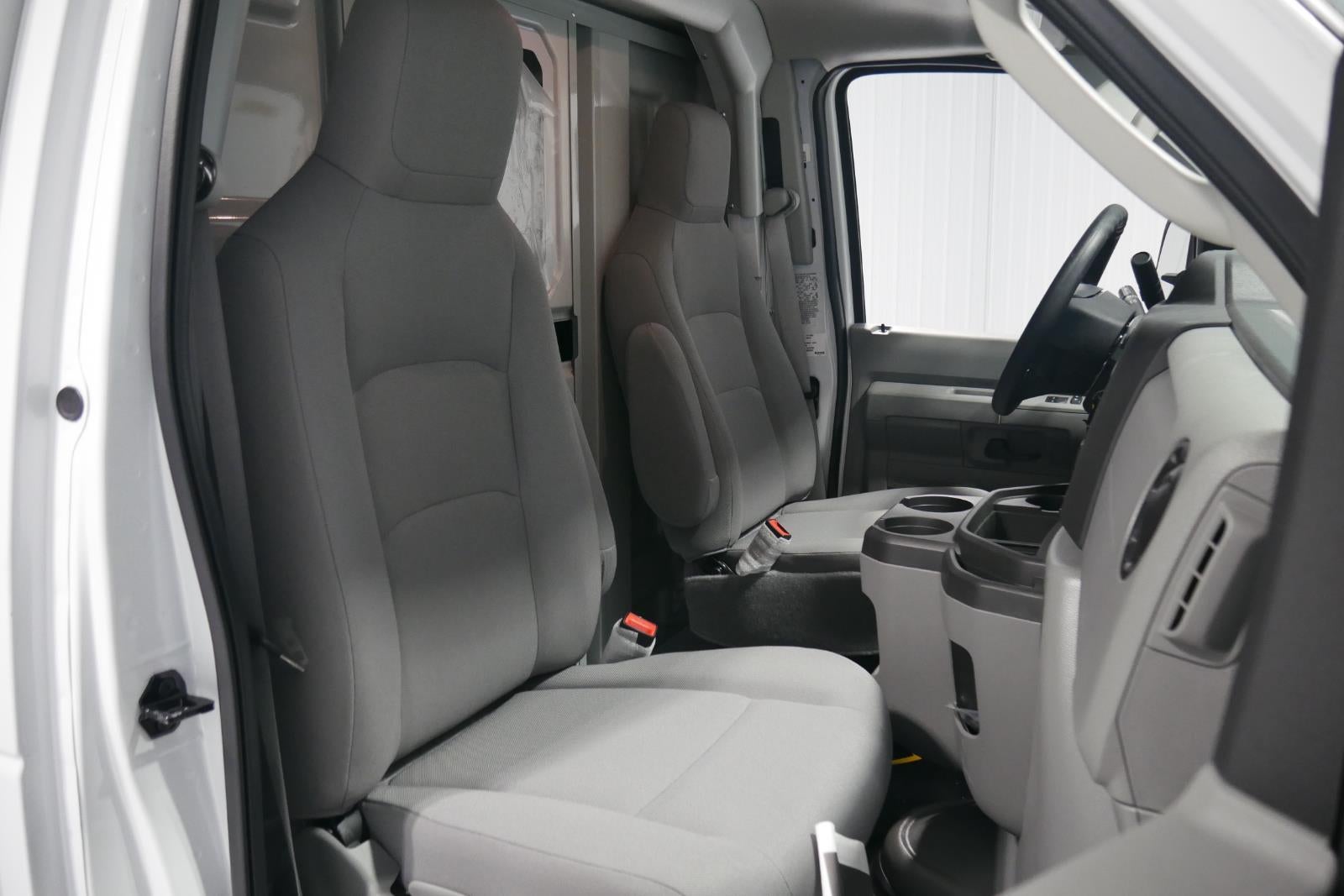 2026 Ford E-Series Cutaway Base