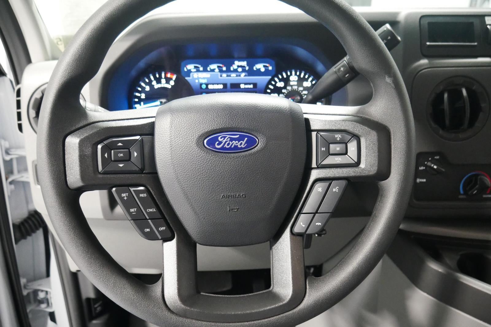 2026 Ford E-Series Cutaway Base