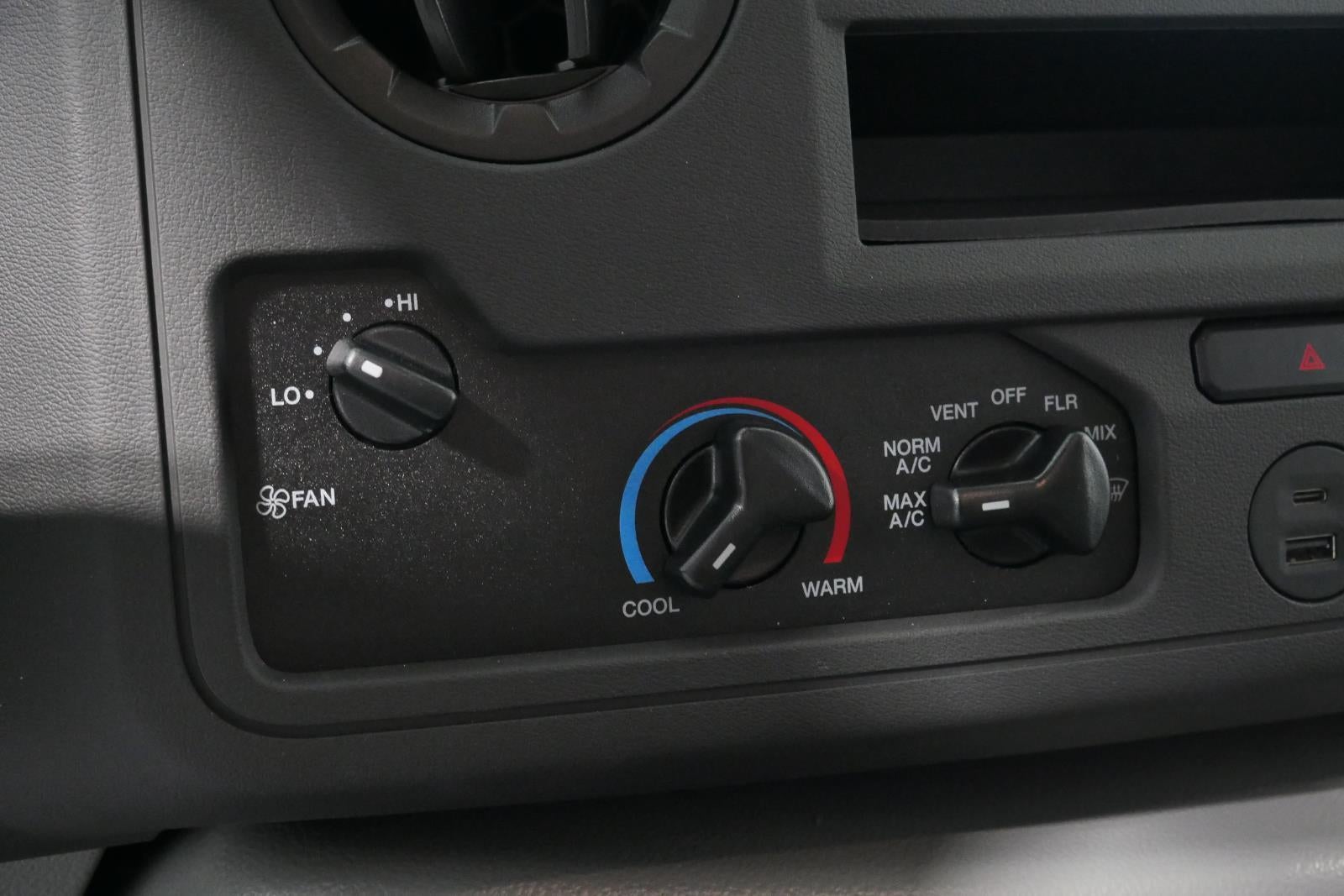 2026 Ford E-Series Cutaway Base