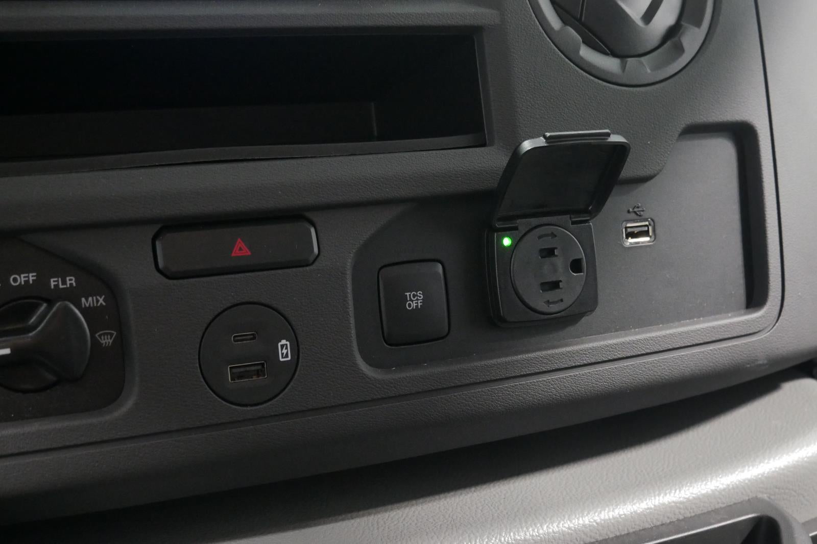 2026 Ford E-Series Cutaway Base