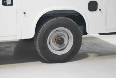 2026 Ford E-Series Cutaway Base