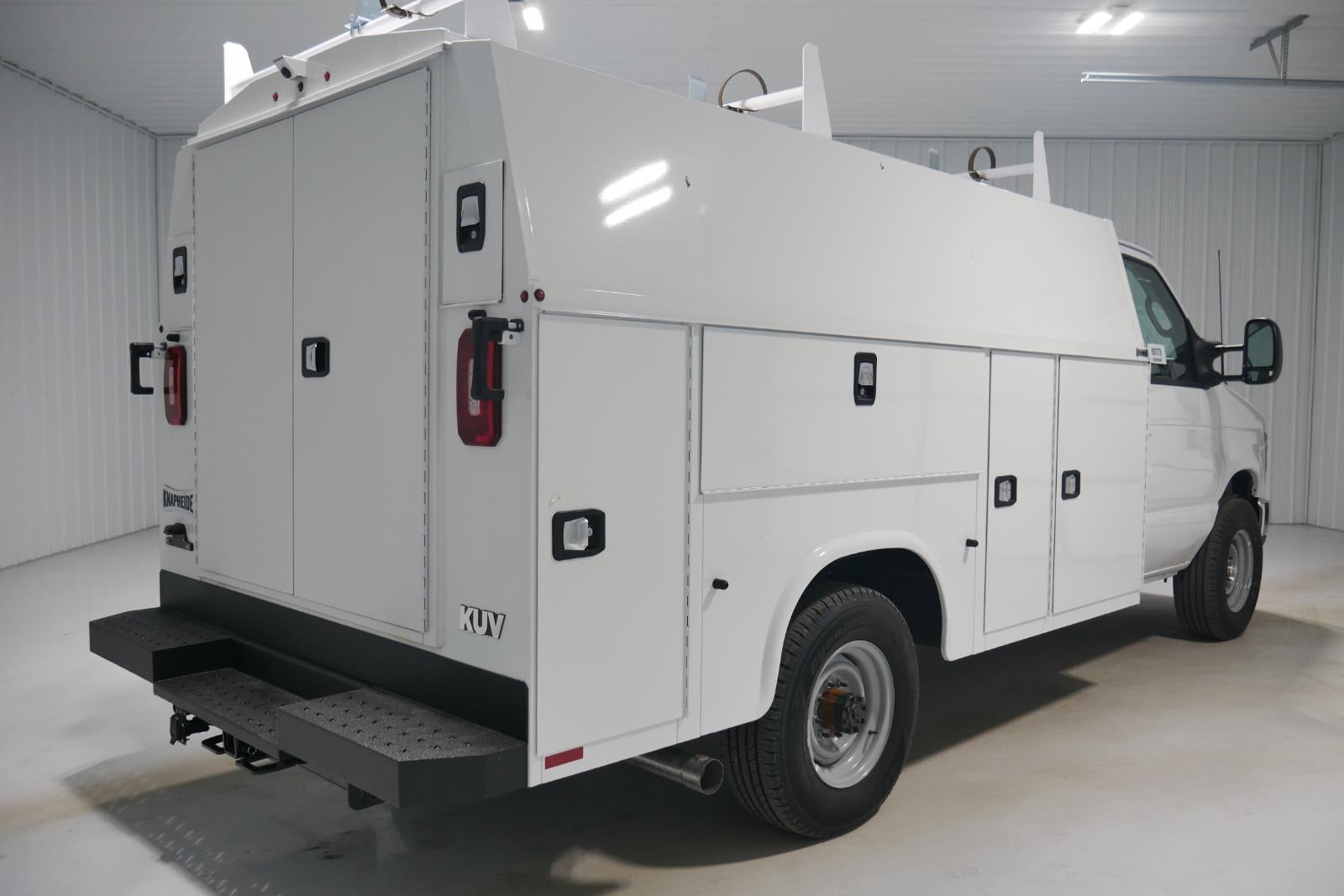 2026 Ford E-Series Cutaway Base