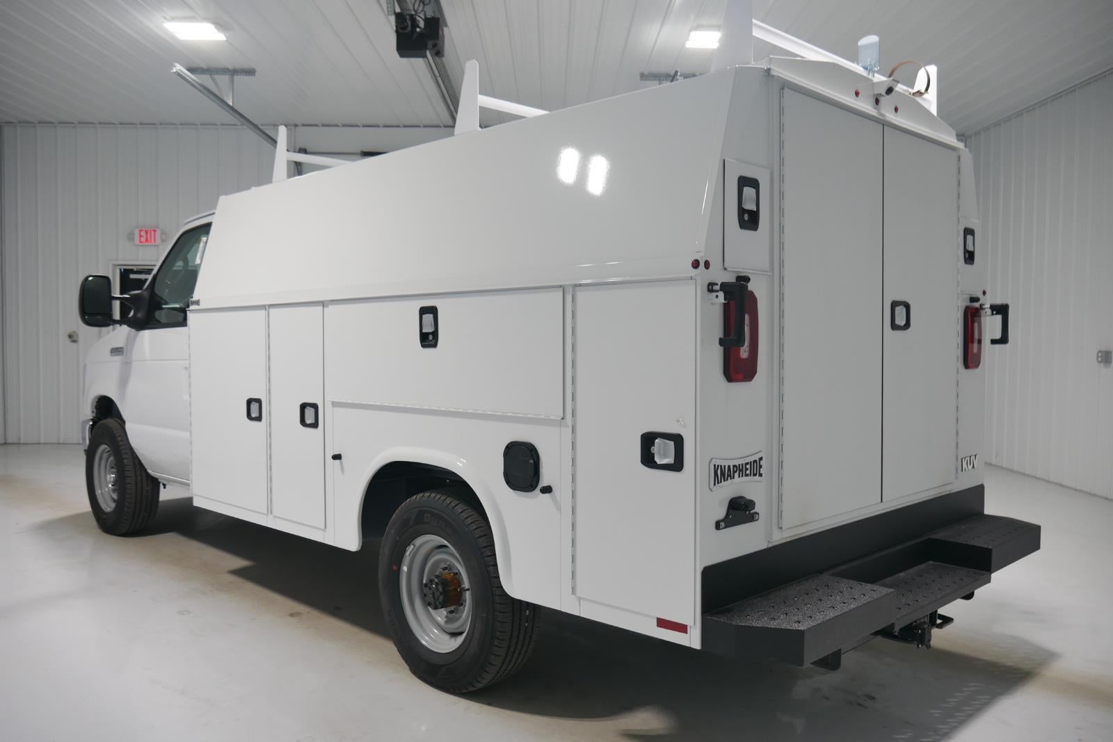 2026 Ford E-Series Cutaway Base