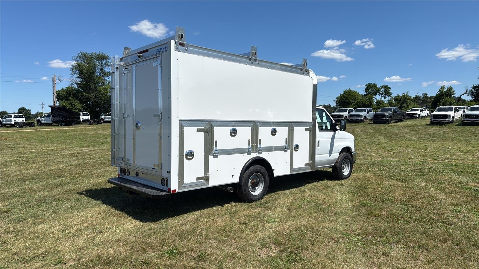 2027 Ford E-Series Cutaway 12' DURA-CUBE MAX FRP ENCLOSED SERVICE BODY, POWER LOCKS, 3 BOX LADDER RACK, BACK UP CAMERA