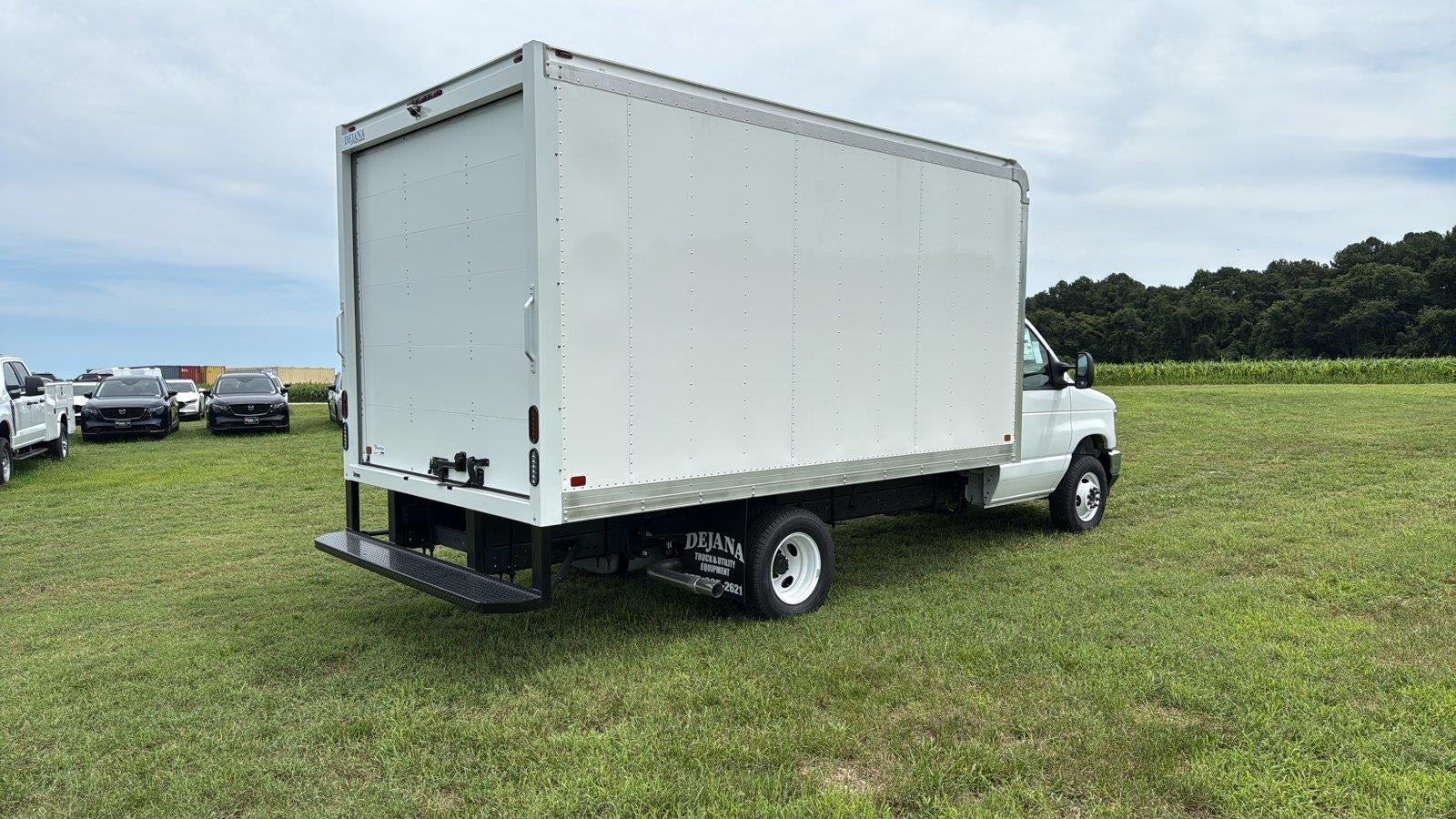 2027 Ford E-Series Cutaway 14' DURACUBE ALUMINUM BODY, ROLL UP DOOR