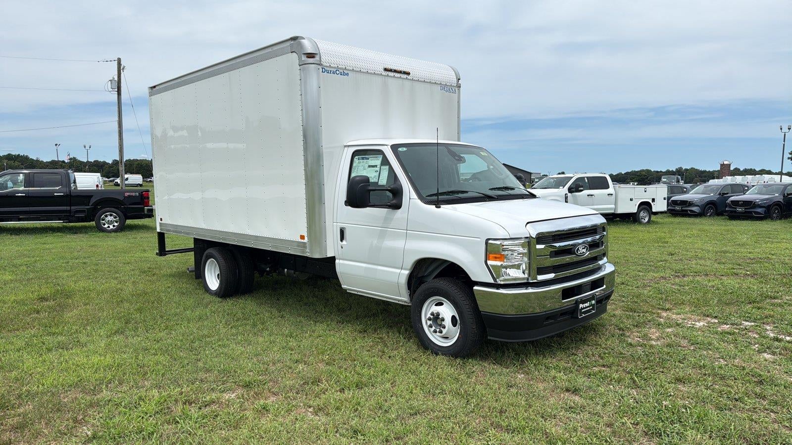 2027 Ford E-Series Cutaway 14' DURACUBE ALUMINUM BODY, ROLL UP DOOR