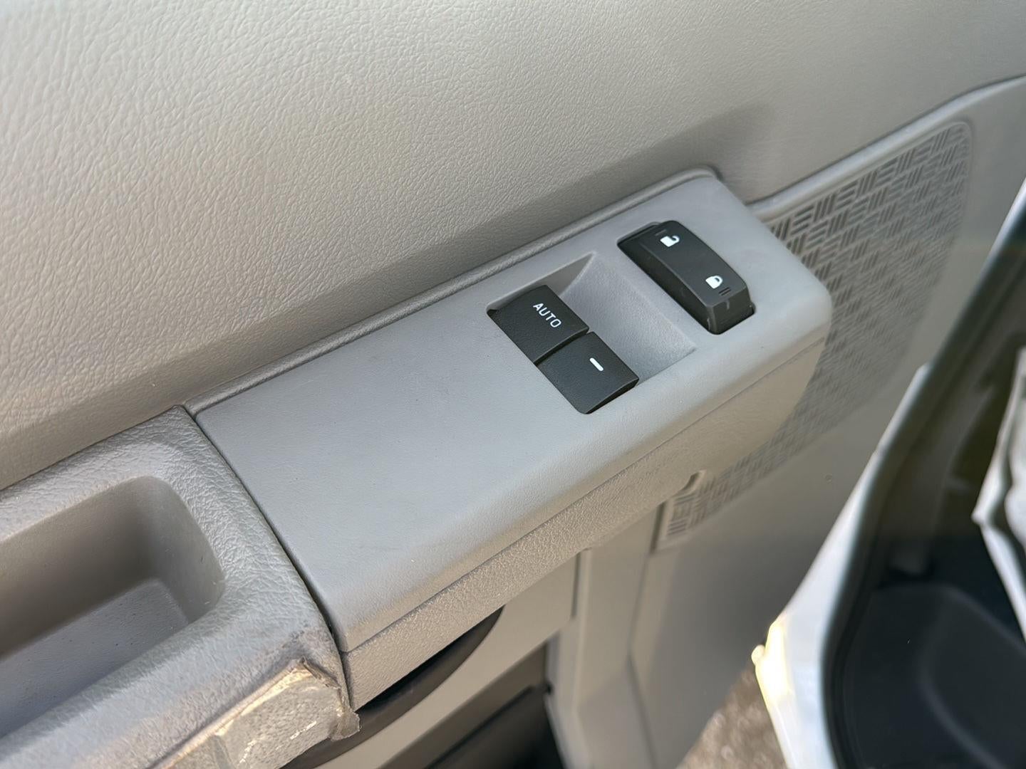 2026 Ford E-Series Cutaway Base