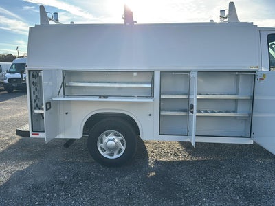 2026 Ford E-Series Cutaway Base