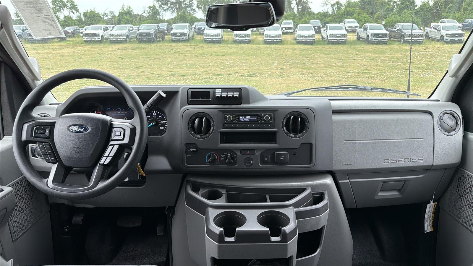 2026 Ford E-Series Cutaway 10' KNAPHEIDE KUV BODY BACK UP CAMERA CLASS V RECEIVER HITCH 3 BOW LADDER RACK