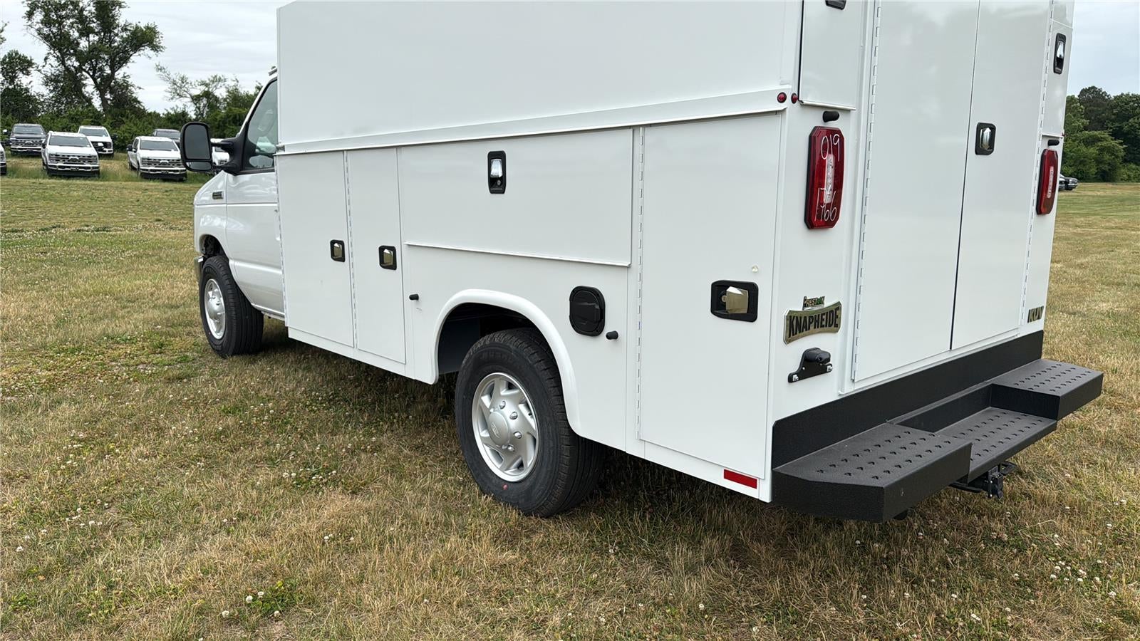 2026 Ford E-Series Cutaway 10' KNAPHEIDE KUV BODY BACK UP CAMERA CLASS V RECEIVER HITCH 3 BOW LADDER RACK