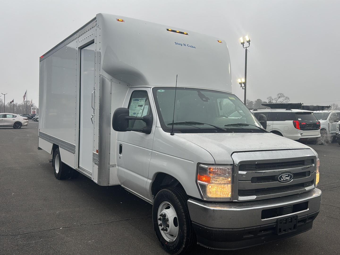 2026 Ford E-Series Cutaway 17' DEJANA STEP-IN-CUBE
