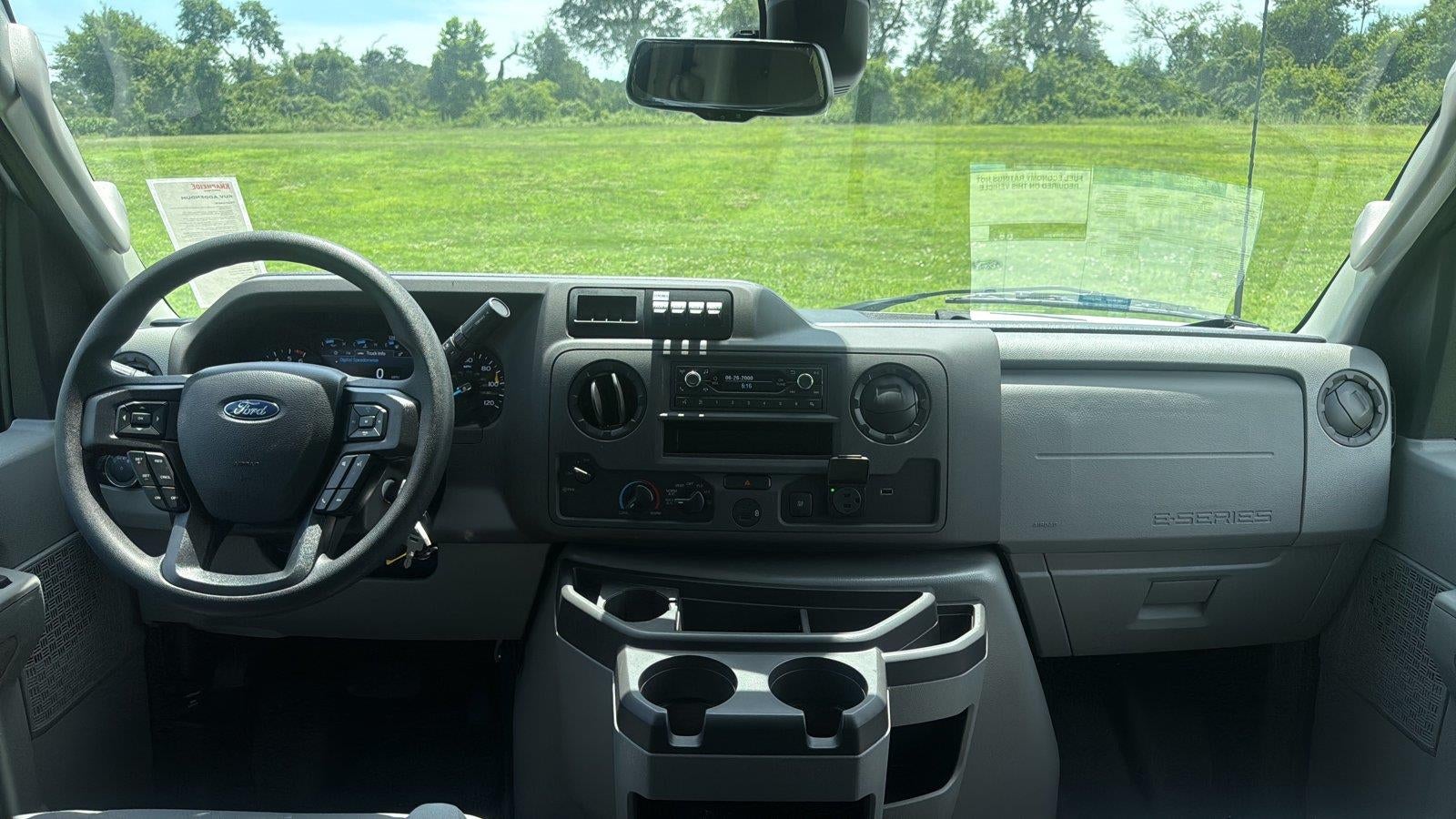 2027 Ford E-Series Cutaway Base