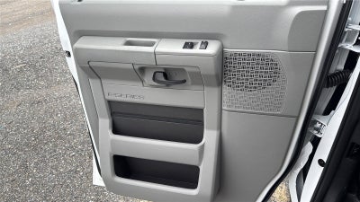 2027 Ford E305t E-350 SRW