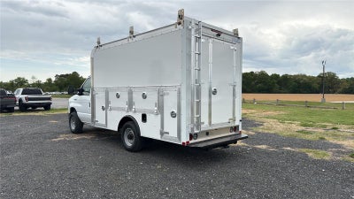 2027 Ford E305t E-350 SRW