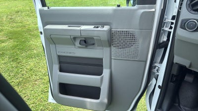 2027 Ford E-Series Cutaway Base