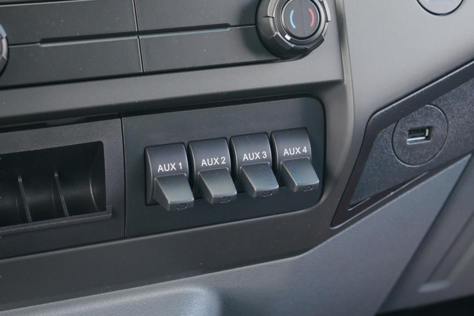 2025 Ford F-750 Straight Frame 24' DEJANA DURABOX PRO ALUMINUM BODY, THIEMAN MEDIUM DUTY RAILGATE , 2,000 LB CAPACITY, E TRACK ON EACH WALL, FORK LIFT PACKAGE