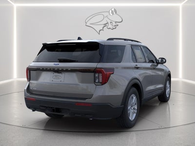 2026 Ford Explorer Xlt
