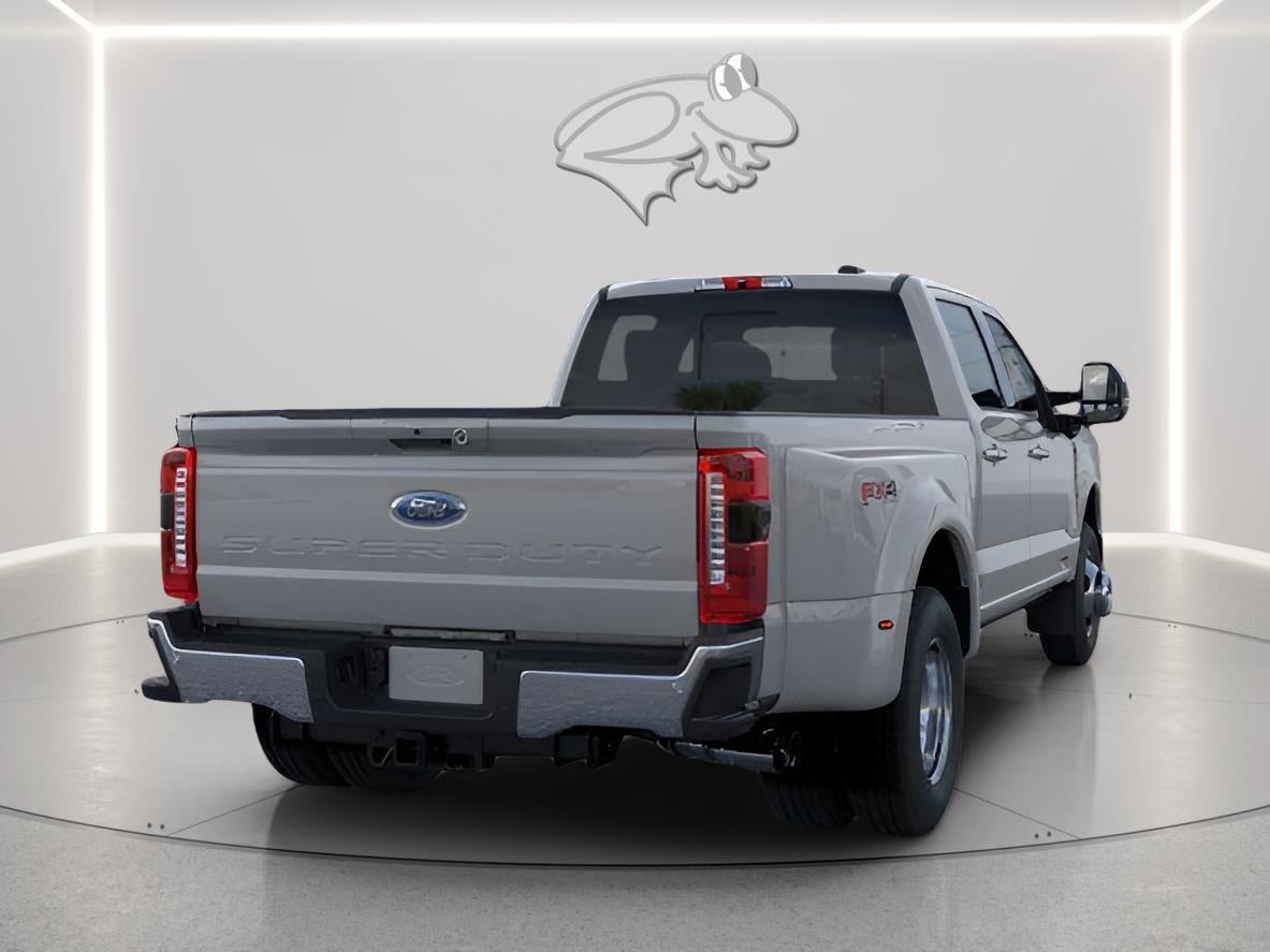 2026 Ford Super Duty F-350 DRW Lariat