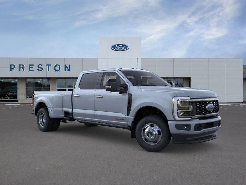 2025 Ford Super Duty F-350 DRW Platinum