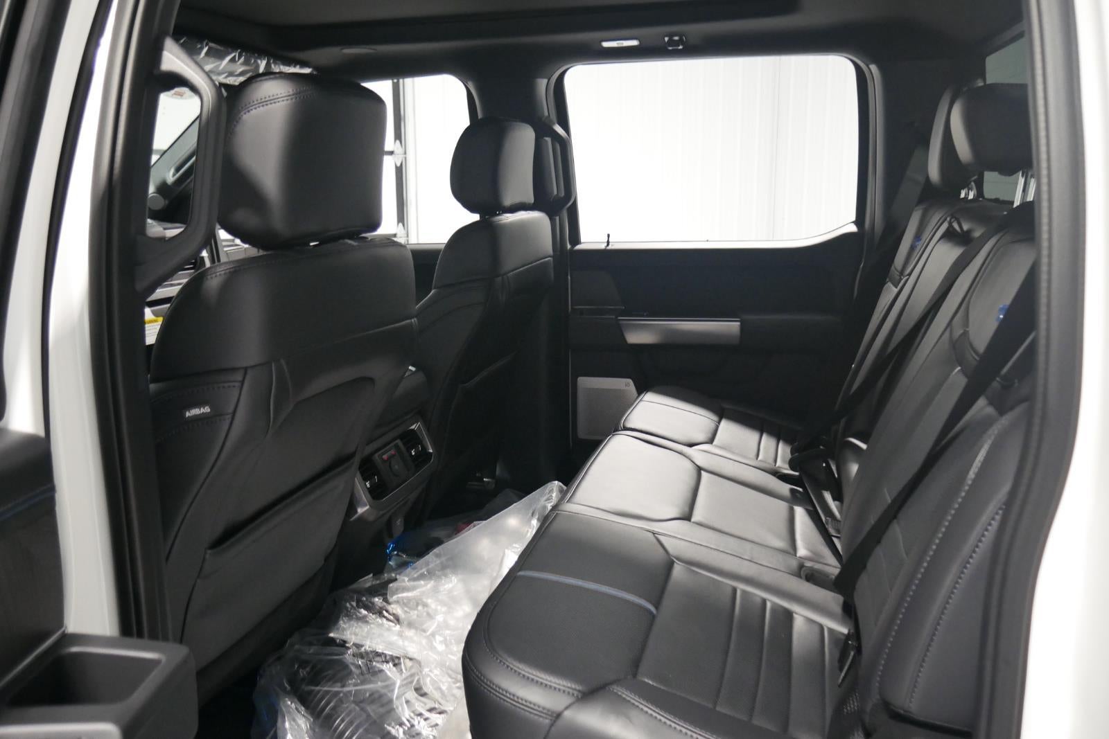 2025 Ford Super Duty F-350 DRW Platinum