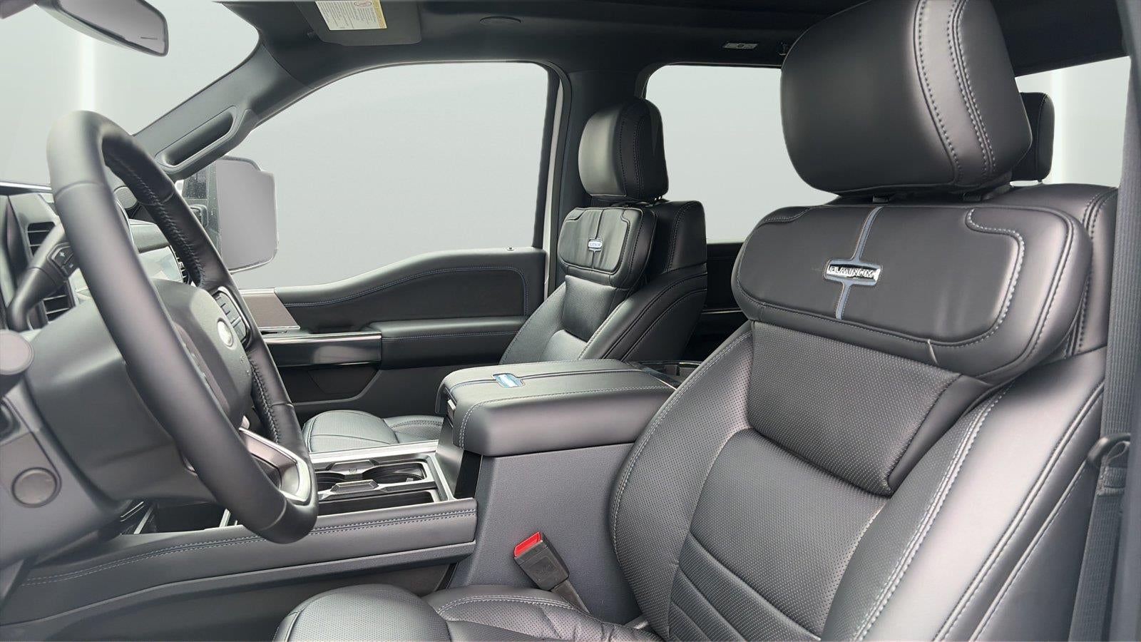 2027 Ford Super Duty F-450 Drw Platinum