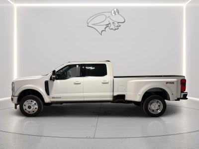 2027 Ford Super Duty F-450 Drw Platinum