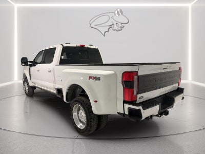 2027 Ford Super Duty F-450 Drw Platinum