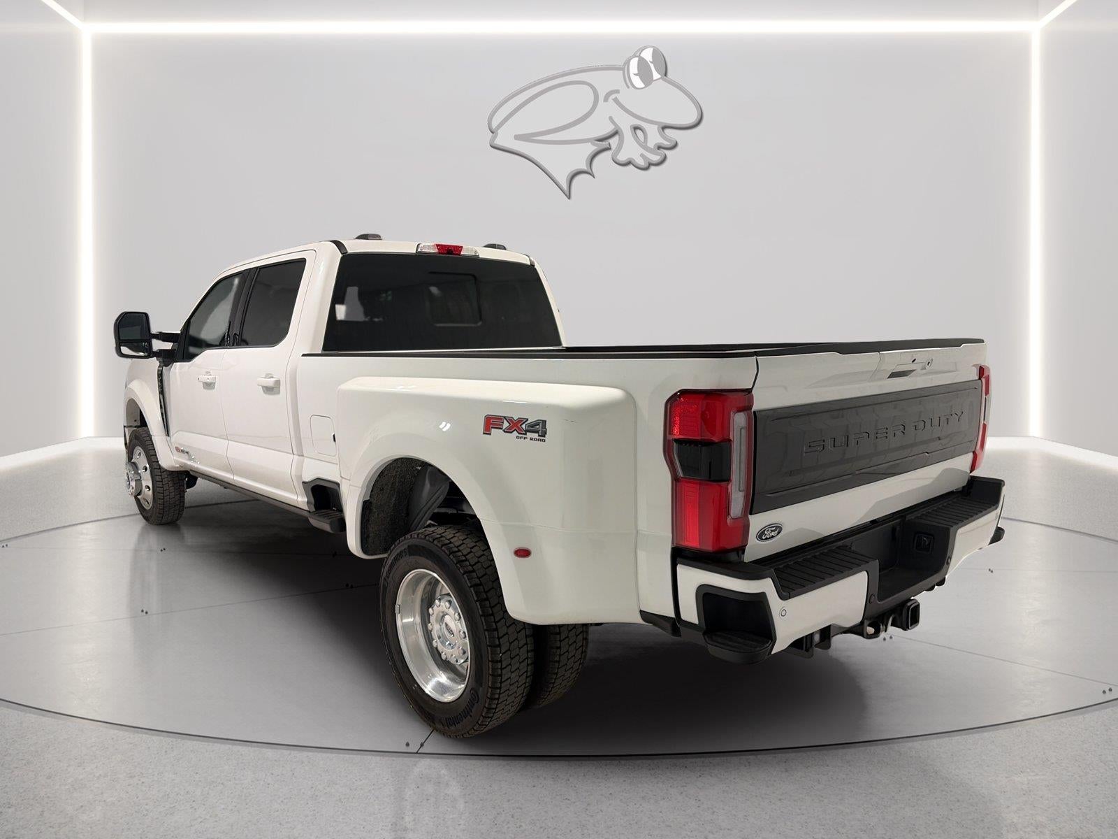 2027 Ford Super Duty F-450 Drw Platinum