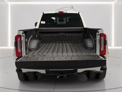 2027 Ford Super Duty F-450 Drw Platinum