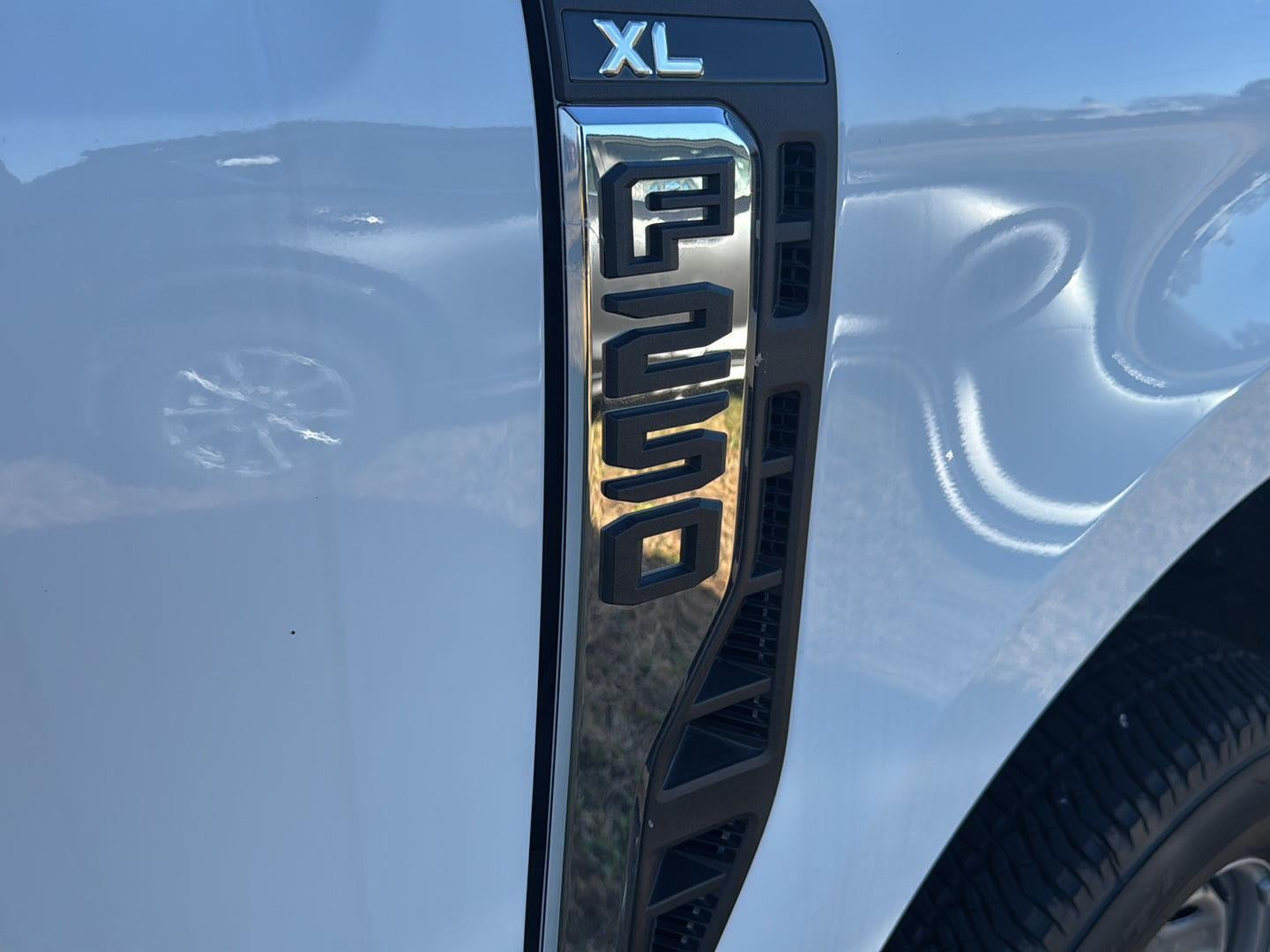 2024 Ford Super Duty F-250 THERMO KING SLIP IN BODY WITH V320-20 ELECTRIC STAND BY