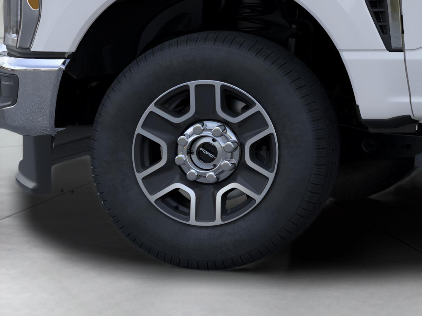 2025 Ford Super Duty F-350 XLT