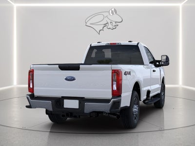 2025 Ford Super Duty F-350 XLT