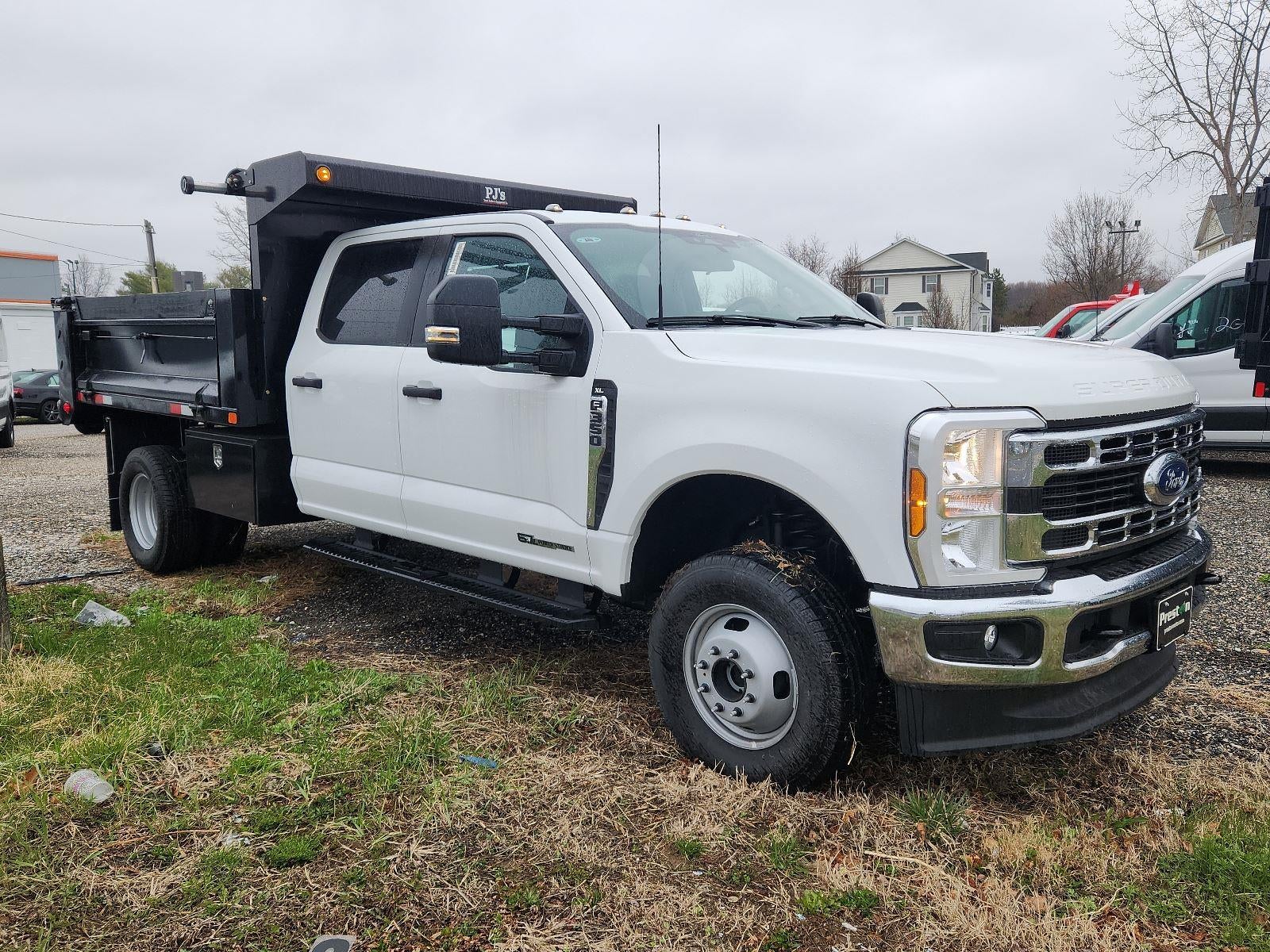 2024 Ford Super Duty F-350 DRW XL