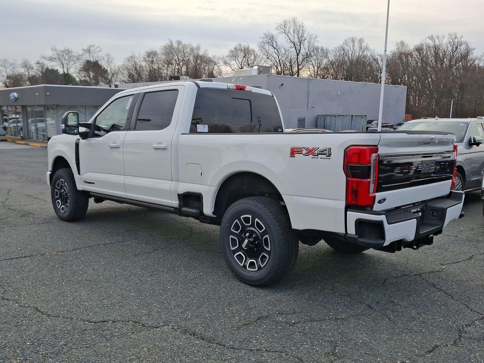 2025 Ford Super Duty F-350 Platinum