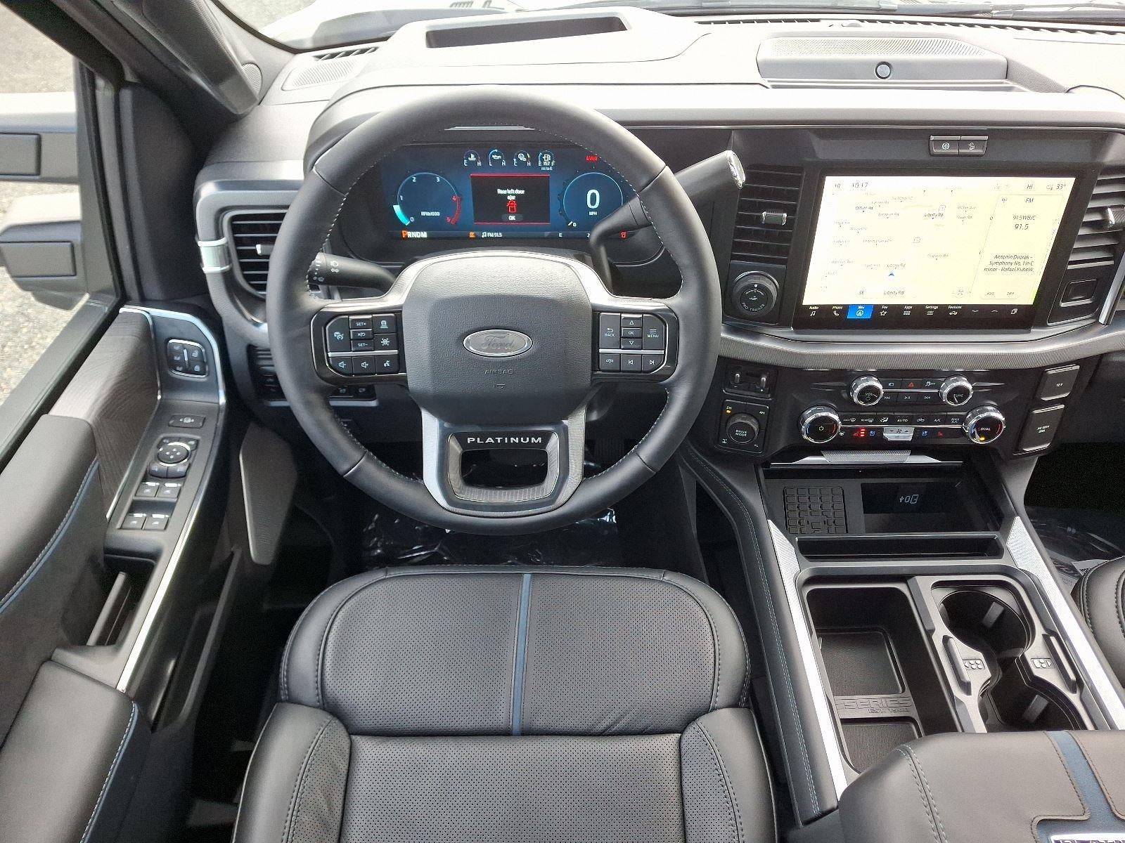 2025 Ford Super Duty F-350 Platinum