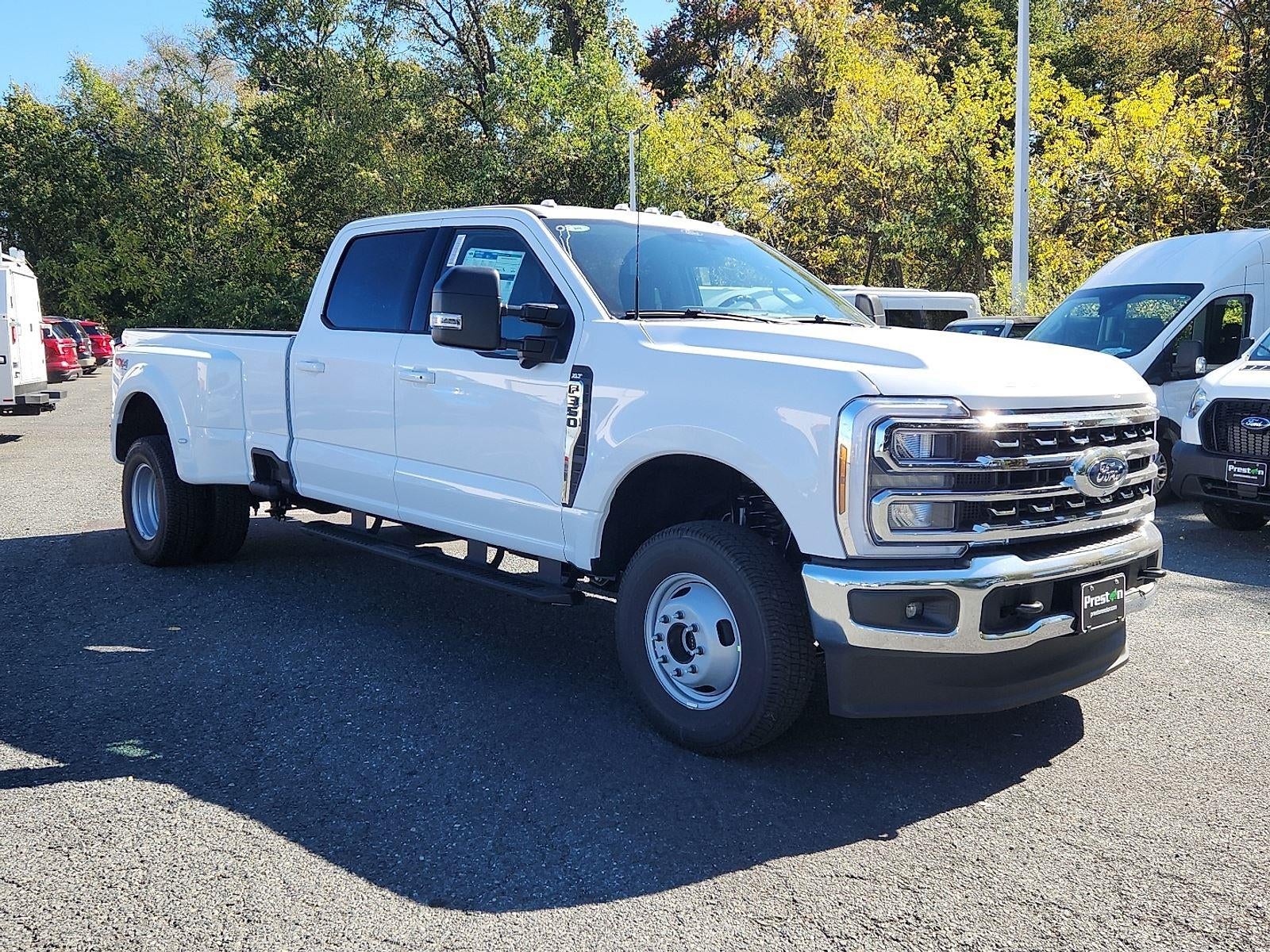 2026 Ford Super Duty F-350 DRW XLT