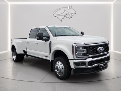 2027 Ford Super Duty F-450 Drw Lariat