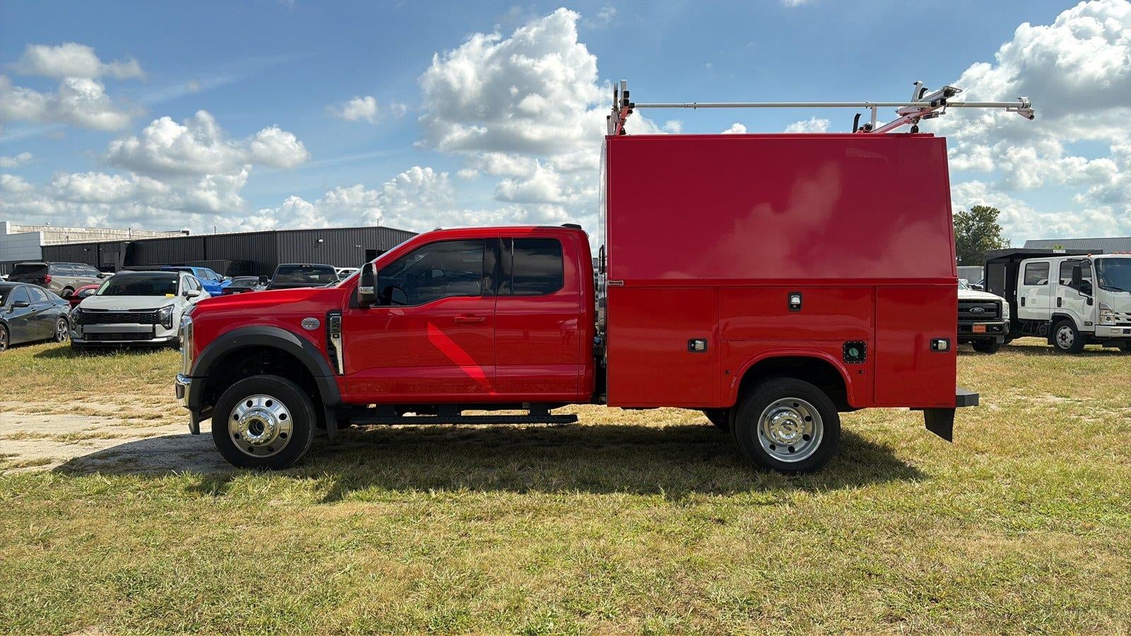 2024 Ford Super Duty F-450 Drw LARIAT