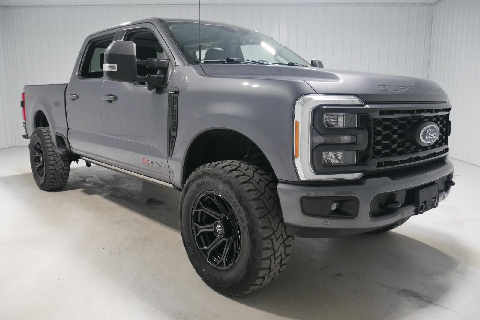 2023 Ford Super Duty F-250 SRW Lariat