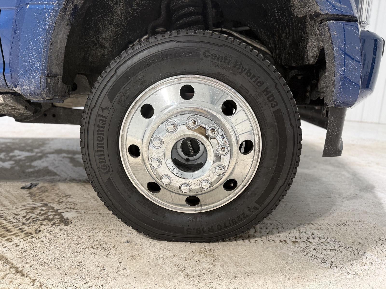 2022 Ford Super Duty F-450 DRW Limited