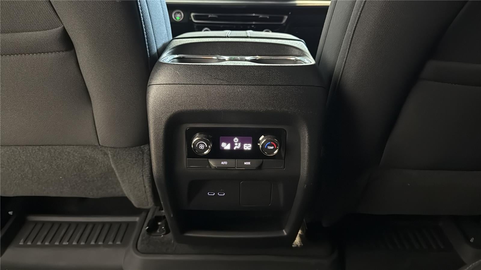 2025 Chevrolet Traverse FWD LT