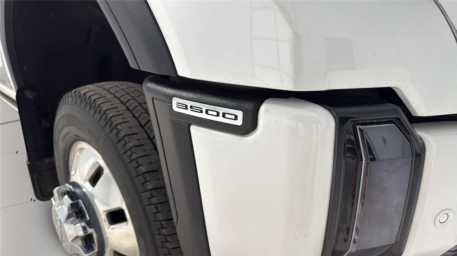 2024 GMC Sierra 3500HD Denali Ultimate